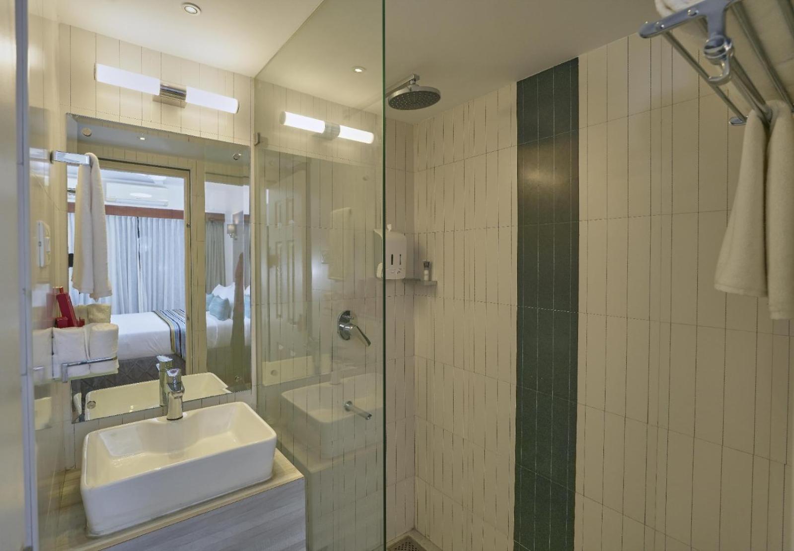 Noah Sky Suites Kochi Kültér fotó