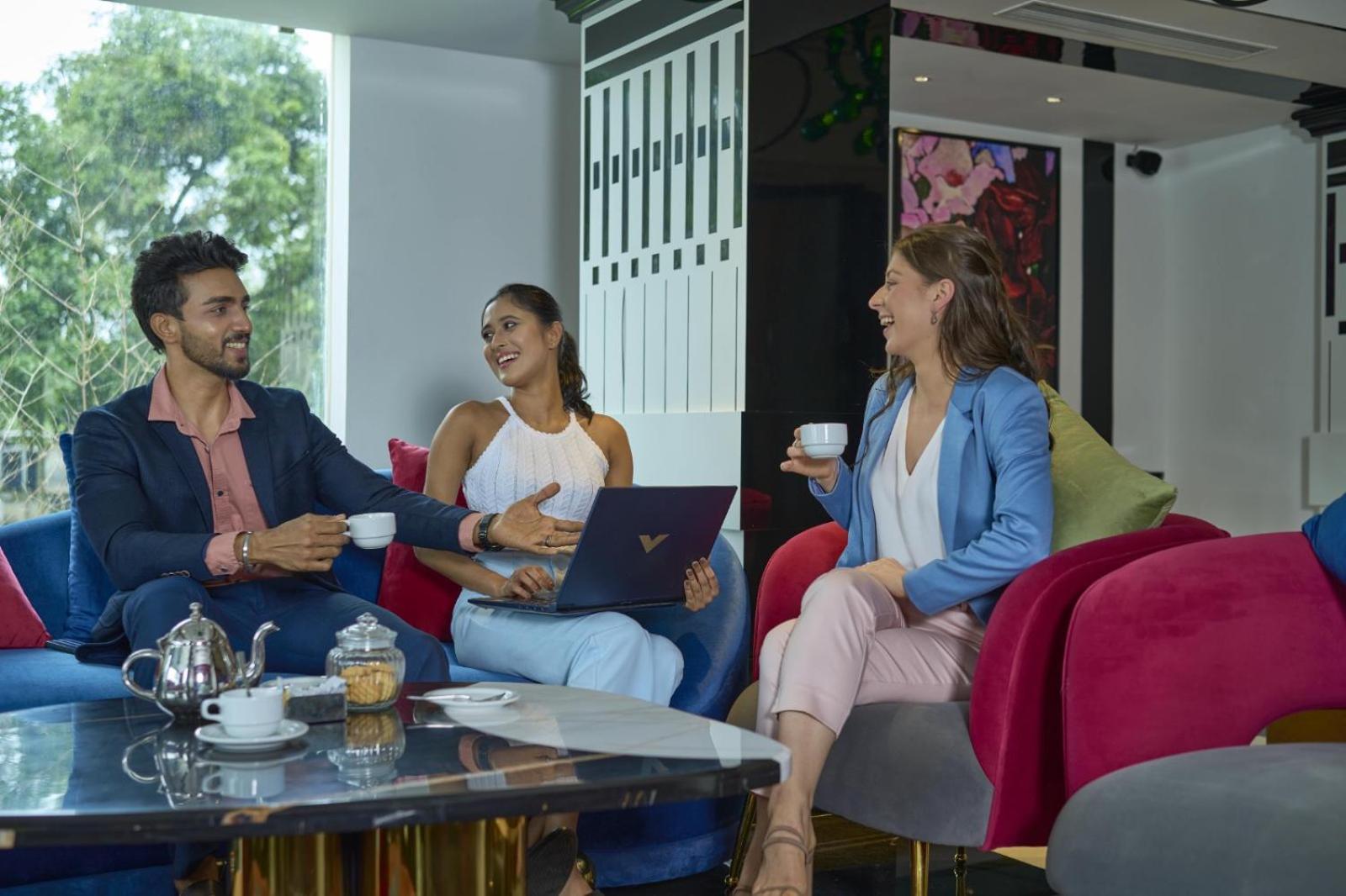 Noah Sky Suites Kochi Kültér fotó
