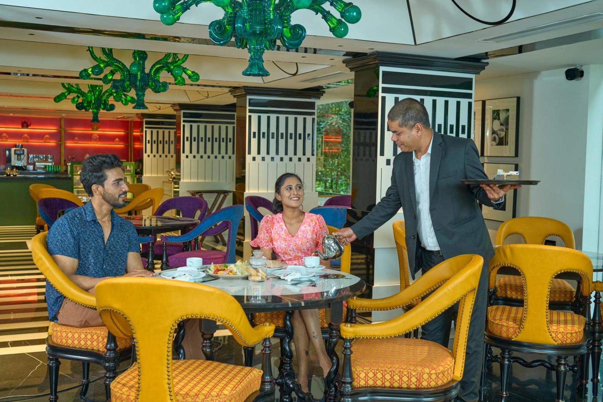 Noah Sky Suites Kochi Kültér fotó
